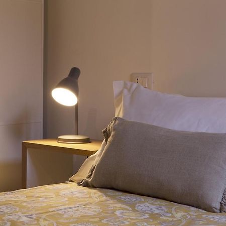 Cozy Apartment In Via Degli Spagnoli - FromhometoRóma Kültér fotó