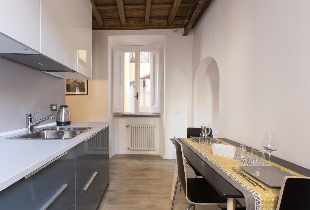Cozy Apartment In Via Degli Spagnoli - FromhometoRóma Kültér fotó