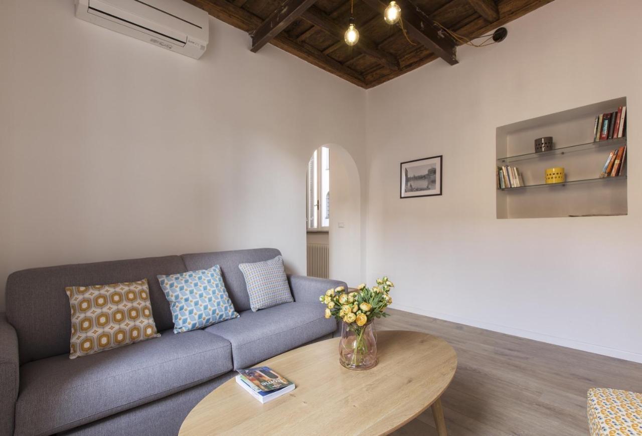 Cozy Apartment In Via Degli Spagnoli - FromhometoRóma Kültér fotó