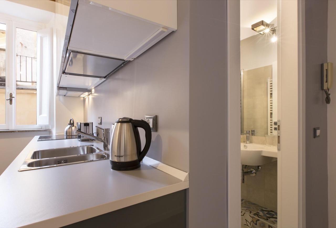 Cozy Apartment In Via Degli Spagnoli - FromhometoRóma Kültér fotó
